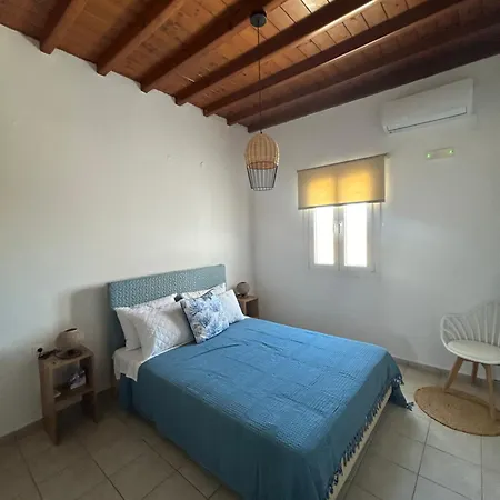 Agyra House Super Paradise Beach (Mykonos)